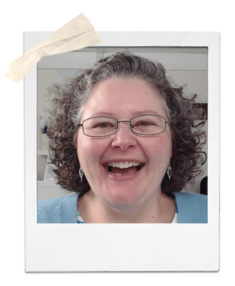 picture of author, Shannon Medisky, smiling